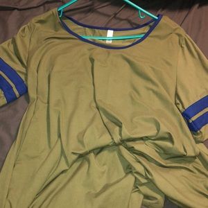 2X Lularoe perfect tee